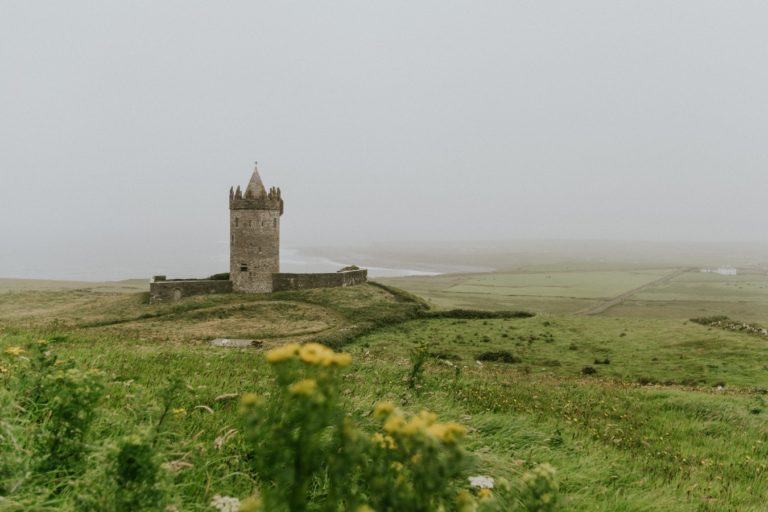 Read more about the article Why Private Guided Tours Are The Best Way To Discover Ireland, Scotland & England